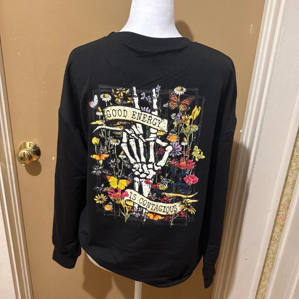 Skull Sweatshirt - Picture 3 of 5